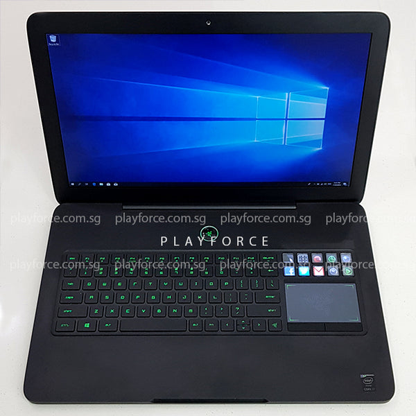 Razer Blade Pro 2015 (i7-4720HQ, GTX 960M, 256GB SSD, 17-inch)