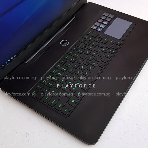 Razer Blade Pro 2015 (i7-4720HQ, GTX 960M, 256GB SSD, 17-inch)