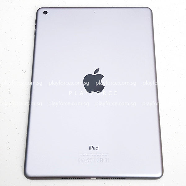 iPad 5th (128GB, Wi-Fi, Silver)