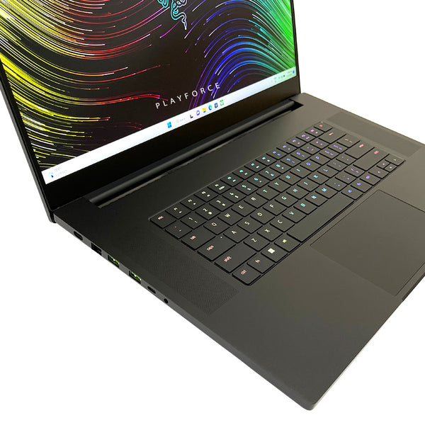 Razer Blade 17 2022 (i7-12800H, RTX 3070Ti, 16GB, 1TB, QHD 240Hz, 17-inch)