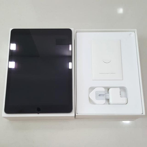 Apple iPad Pro 9.7-Inch 128GB Cellular Space Grey