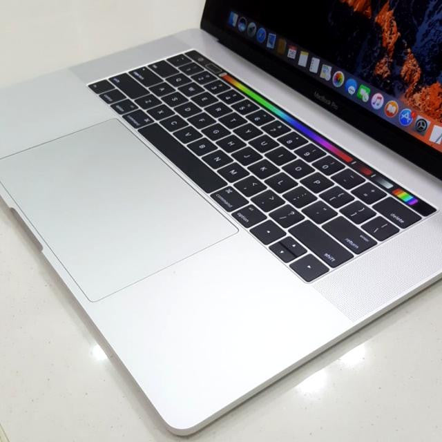 Apple Macbook Pro, Late 2016, Touch Bar Touch ID, 256GB, 15