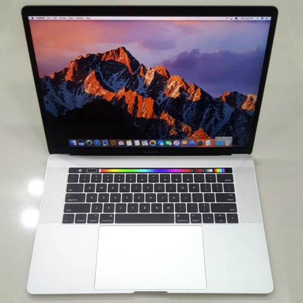 Apple Macbook Pro, Late 2016, Touch Bar Touch ID, 256GB, 15-Inch Retina